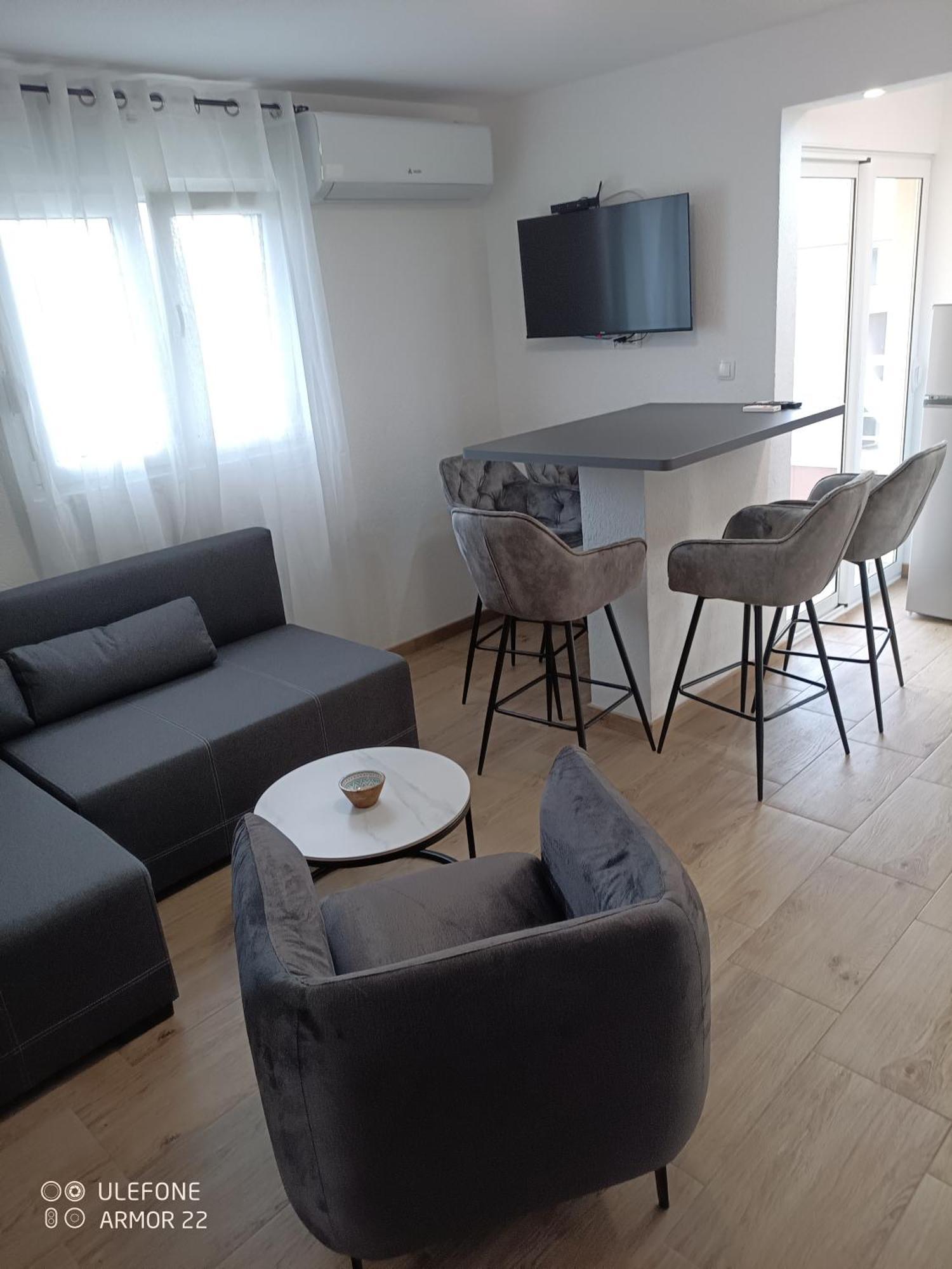 Apartmani Gaga Tivat Ngoại thất bức ảnh