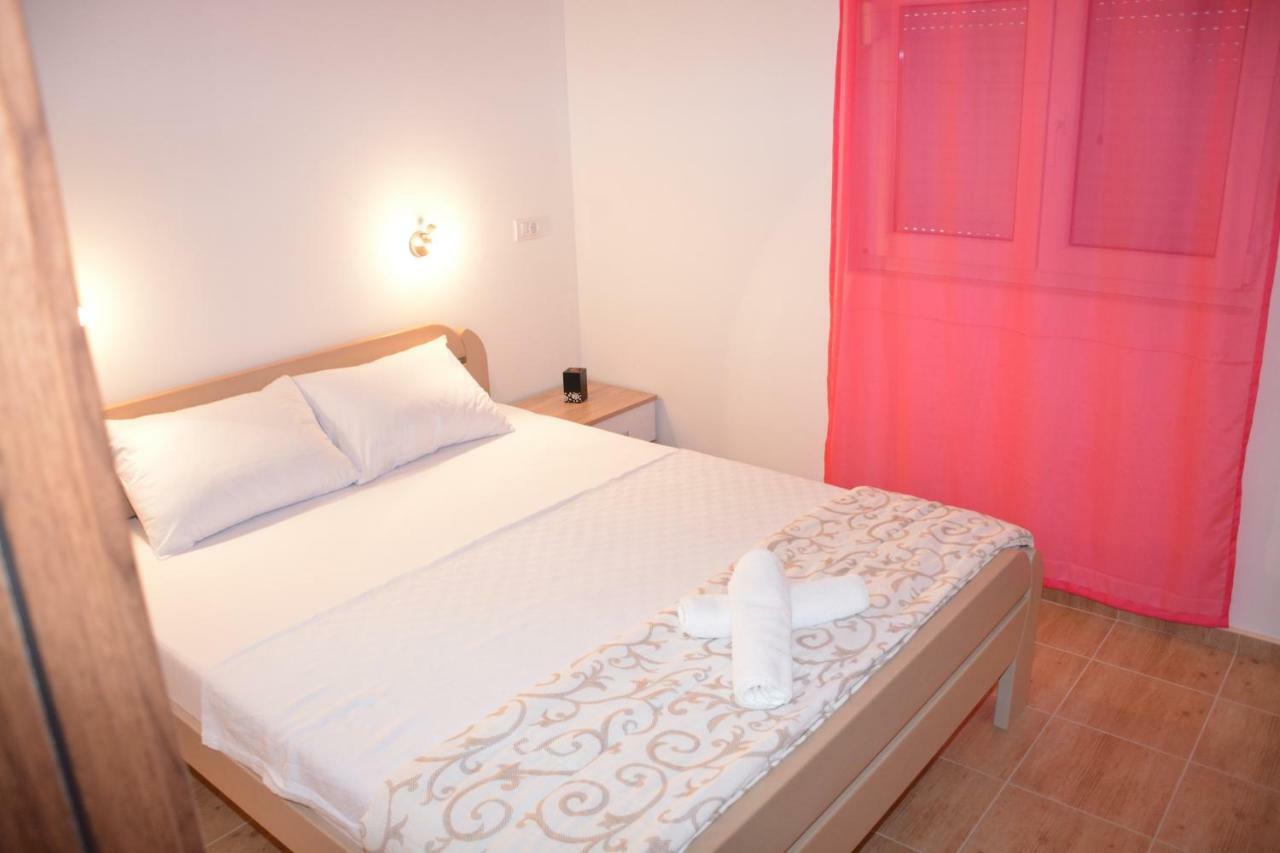 Apartmani Gaga Tivat Ngoại thất bức ảnh