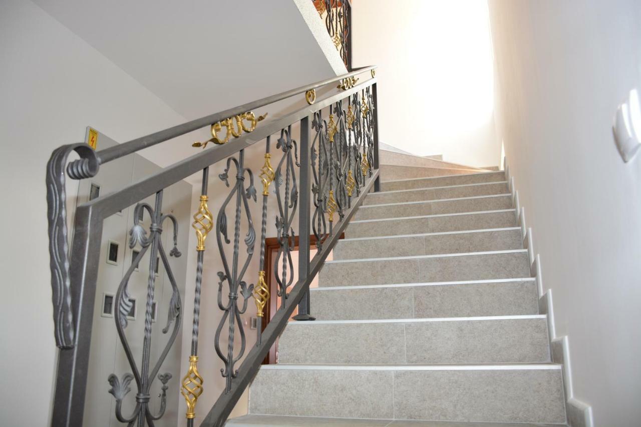 Apartmani Gaga Tivat Ngoại thất bức ảnh