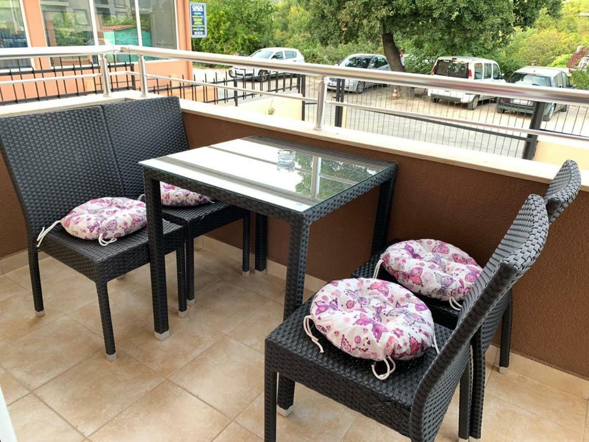 Apartmani Gaga Tivat Ngoại thất bức ảnh