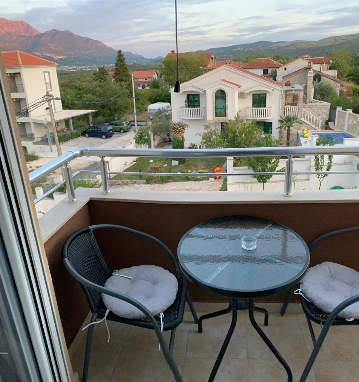 Apartmani Gaga Tivat Ngoại thất bức ảnh