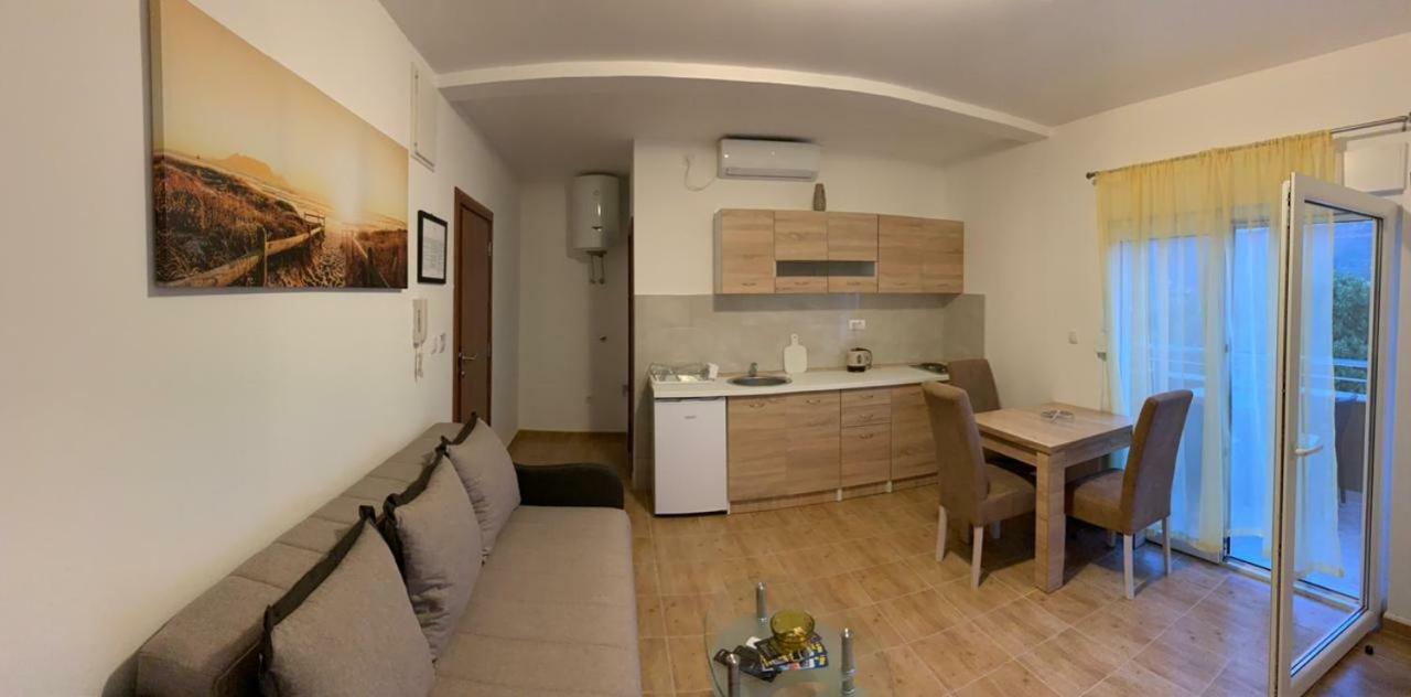 Apartmani Gaga Tivat Ngoại thất bức ảnh